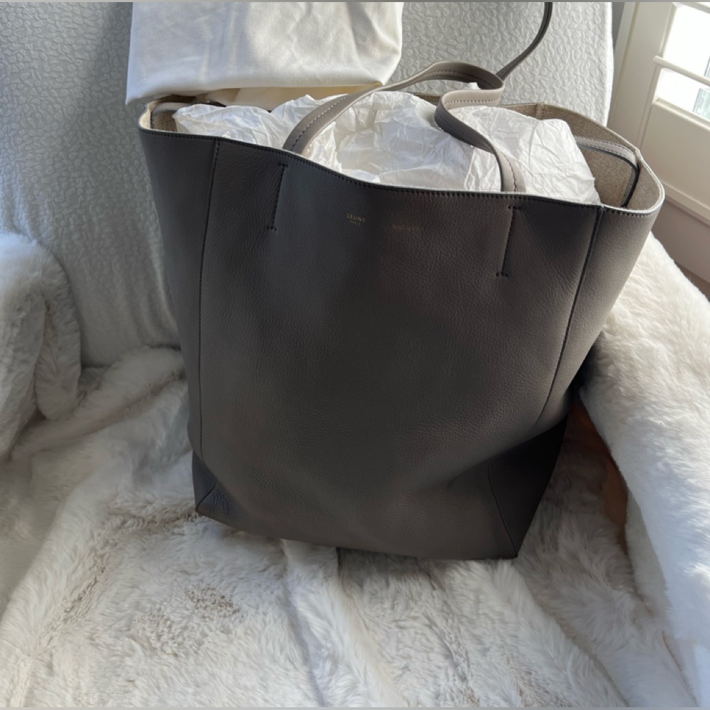 CELINE AUTHENTIC PHANTOM CABAS HORIZONTAL TOTE IN TAUPE
